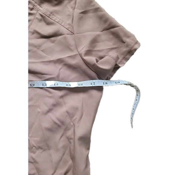 Grey's Anatomy Barco Evolve Stretch Women's XS Driftwood Scrub Top EUC - Picture 6 of 8